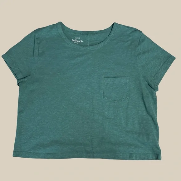 J. Crew Women’s Green Girlfriend Tee Chest Pocket  Boxy Cropped 100% Cotton SZ L - Picture 3 of 5